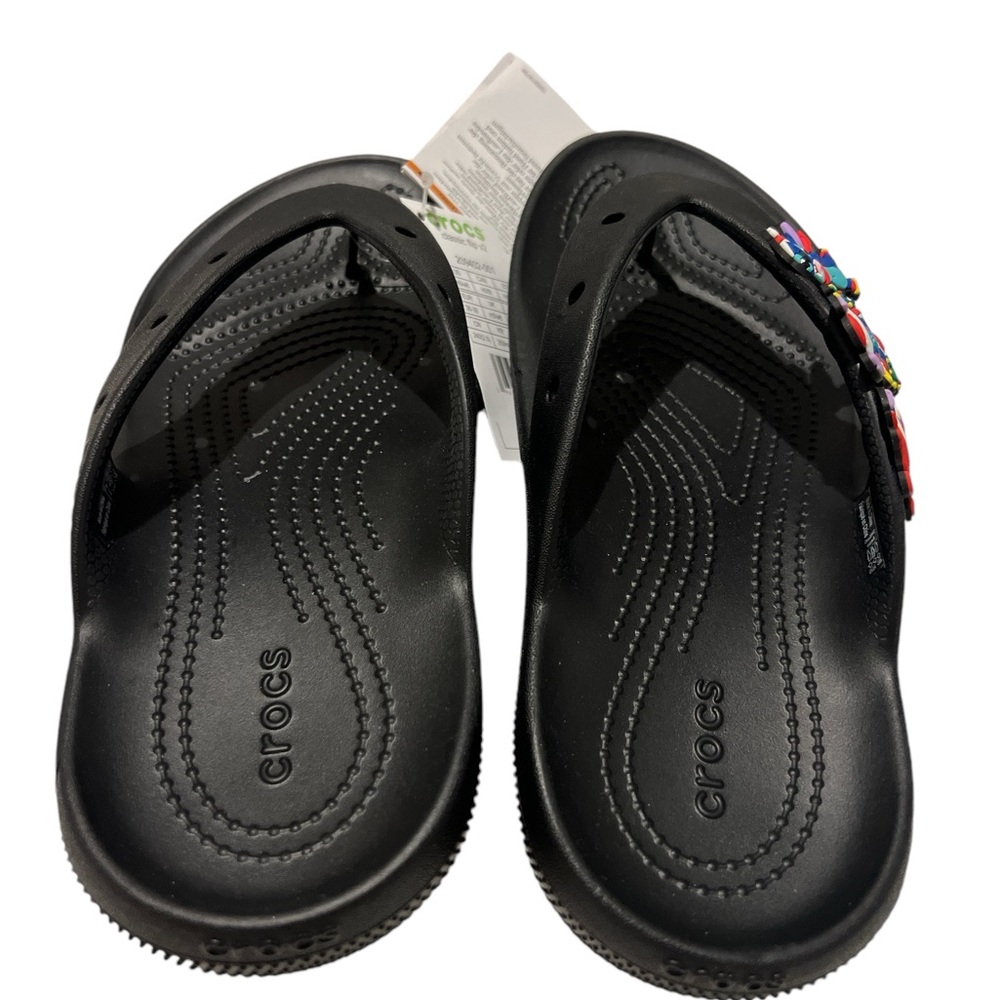 Crocs classic flip flops black with charms size 8 women’s/ 6 men’s. - Picture 7 of 7